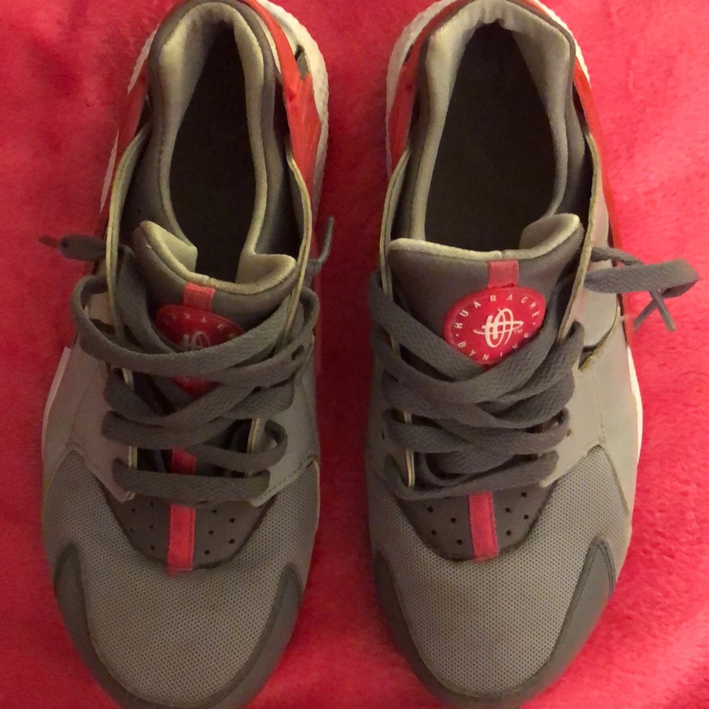 Pink & Gray Nike Huaraches 6.5 Y